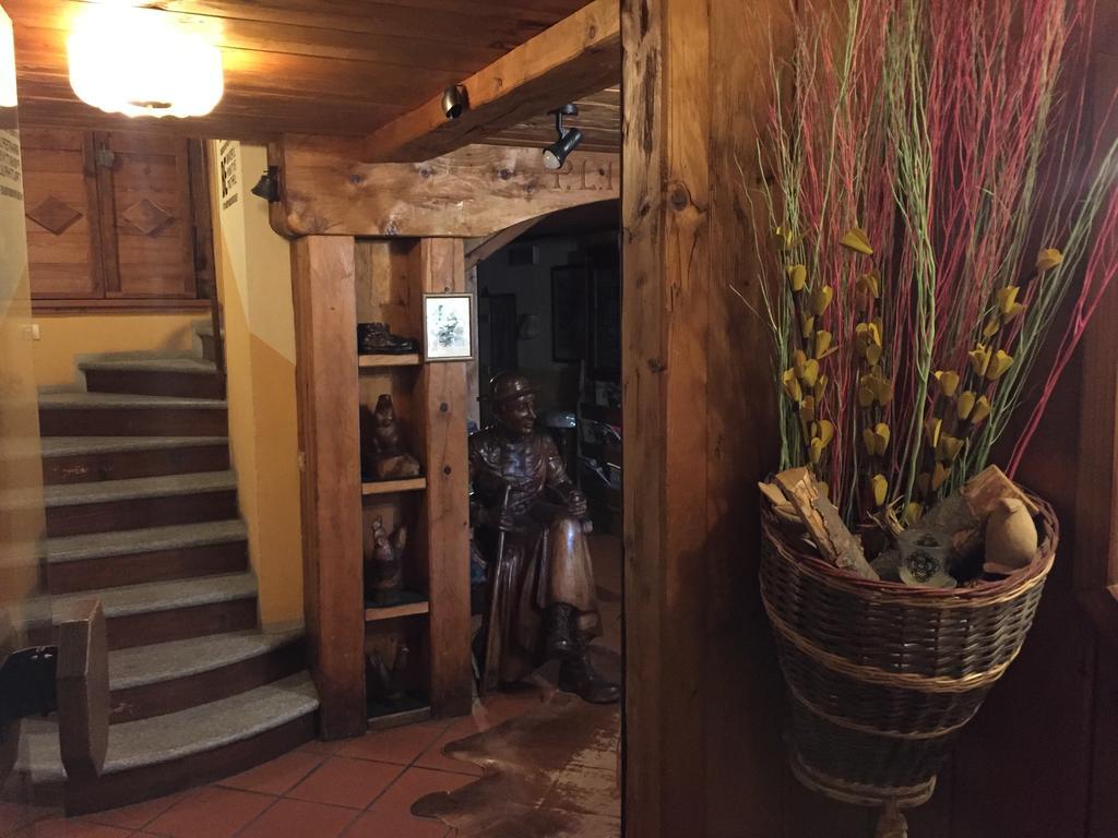 Hotel Meuble Gorret Breuil-Cervinia Kültér fotó