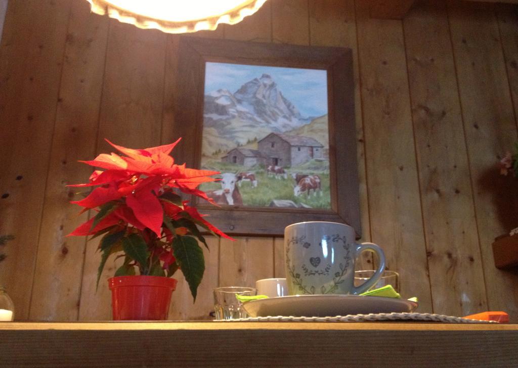 Hotel Meuble Gorret Breuil-Cervinia Kültér fotó
